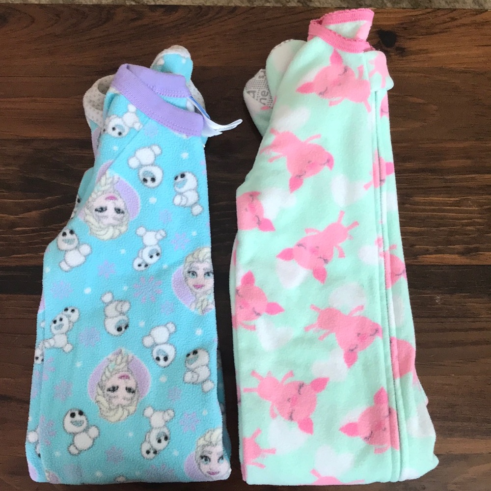 Disney & Carter’s girls footed pajamas 18 mths